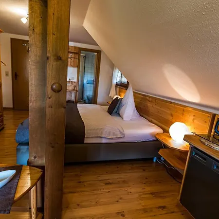 Gaestehaus Holzer Kreuz- Gaestezimmer Margerite Fuer 2 Personen Inkl Landfruehstueck Apartment