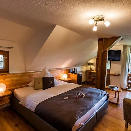 Gaestehaus Holzer Kreuz- Gaestezimmer Margerite Fuer 2 Personen Inkl Landfruehstueck Apartment *